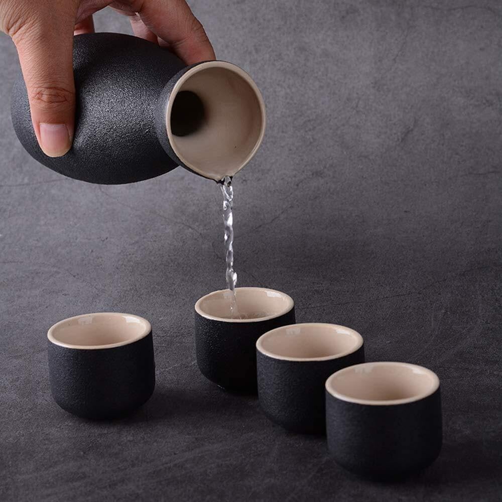 Japanese Sake Set, Traditional Black Sake Bottle with 6 Sake Cups, Ceramic Pottery Sake Serving Set, Ideal for Sake Lovers
